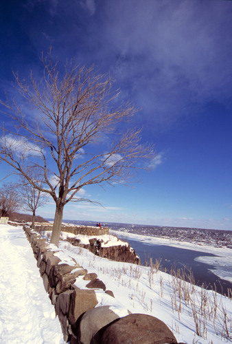 Palisades Scenic Byway NJ - State Line Lookout in Winter